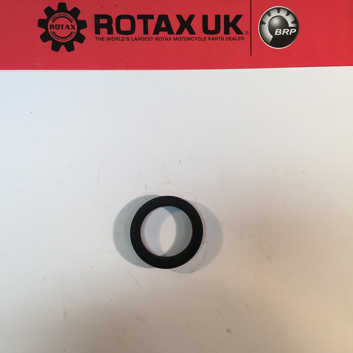 230980- Seal for engine types: 256, 462, 532, 535, 582.