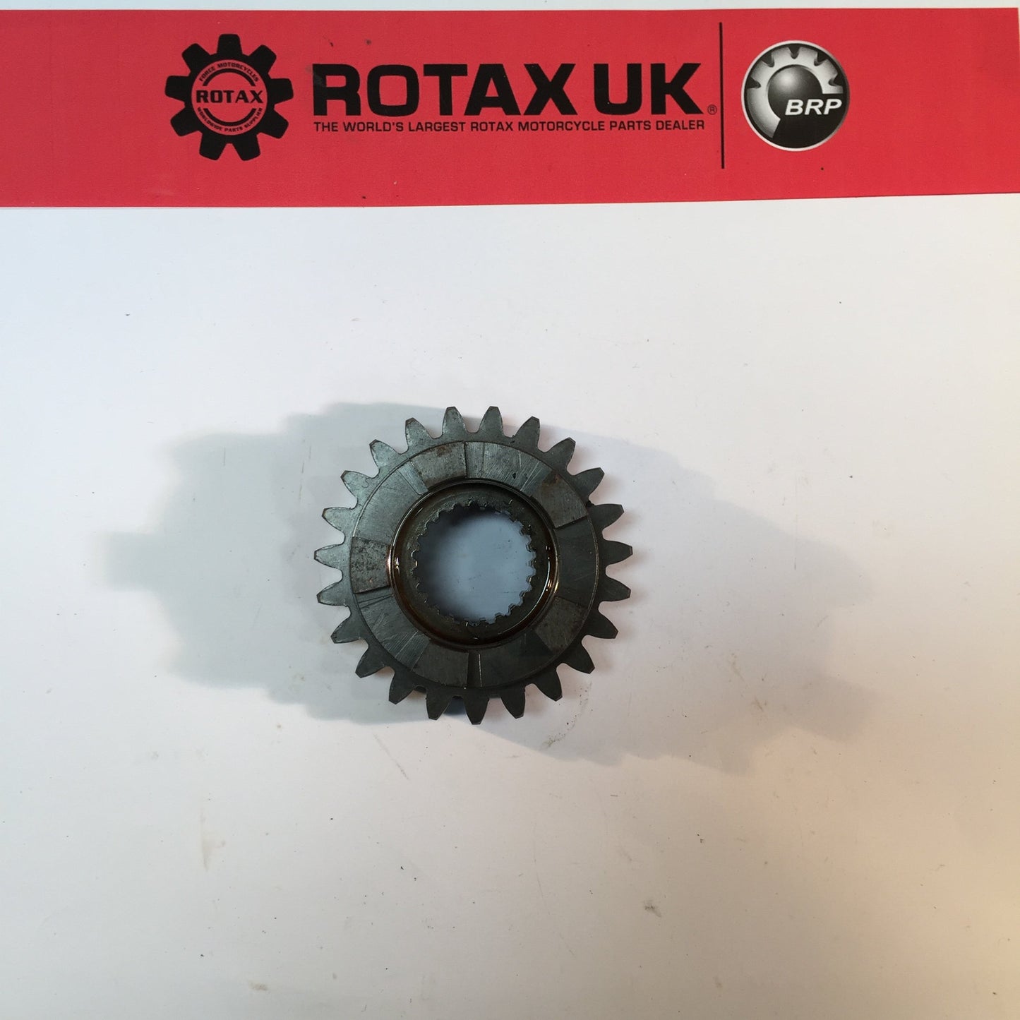 234878 - 23T Gear - Sliding - for engine types: 123, 127, 194, 237, 240, 242, 244, 267, 280, 281, 348.