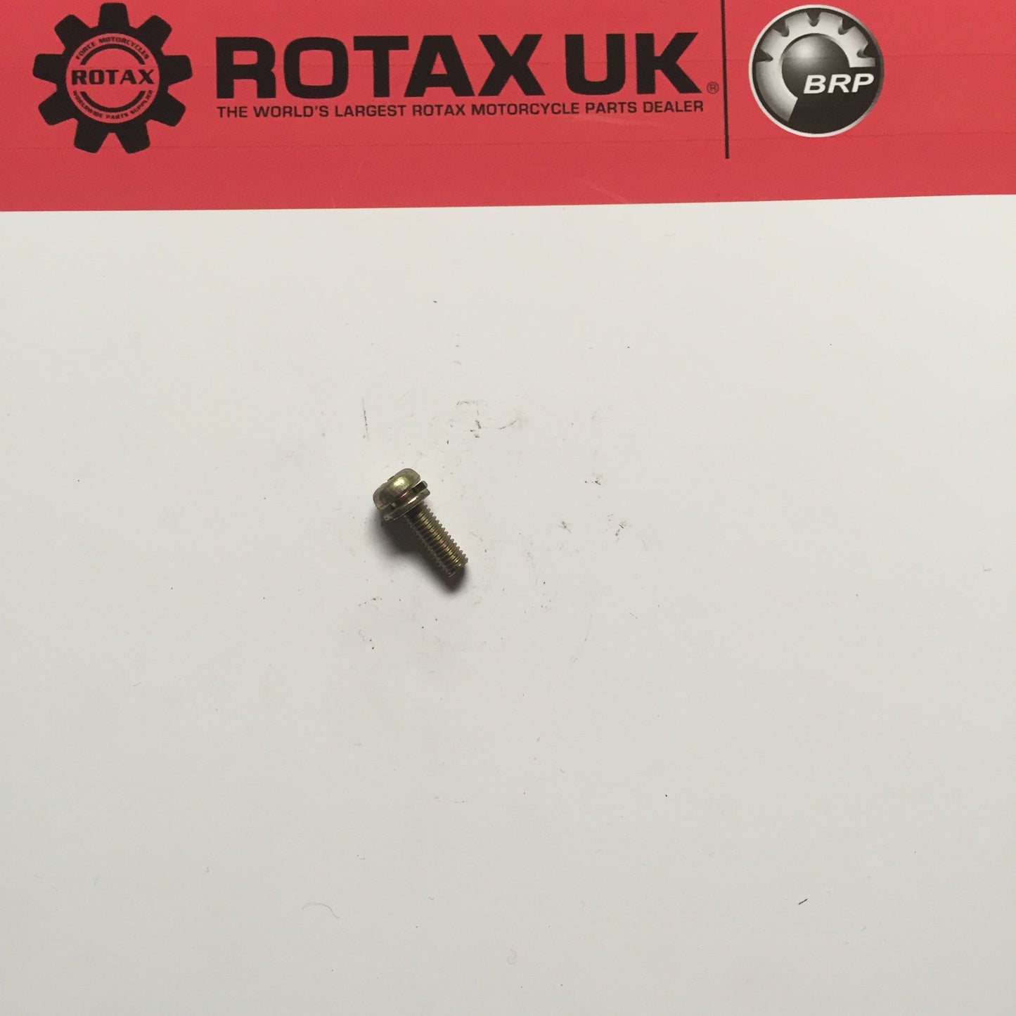 240450 - Kombi-Head M5x16 for engine types: 244, 256, 447, 454, 467, 494, 503, 536, 582, 583, 635, 643, 670.