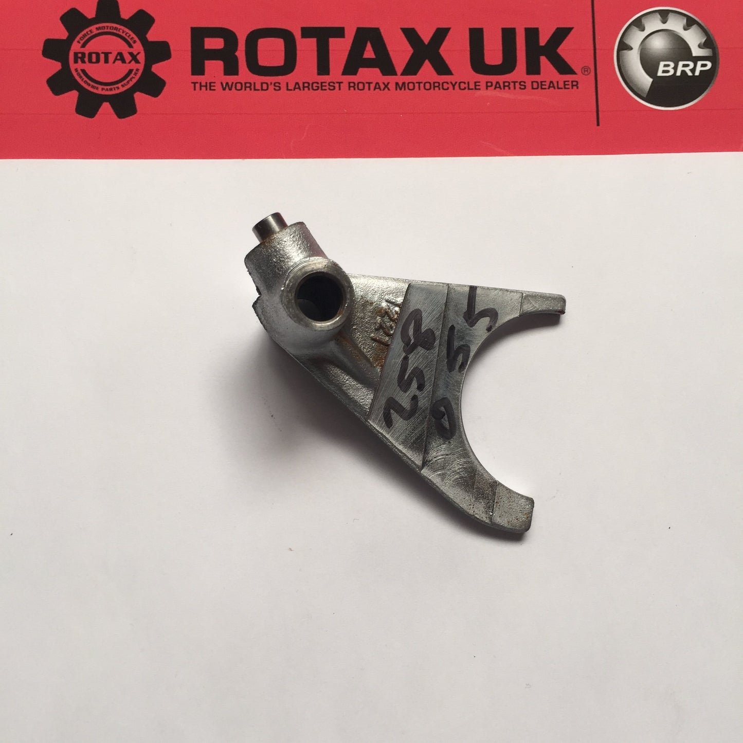 258055 - Shift Fork 2nd-4th Plated 6-SP for engine types: 128, 256, 258.