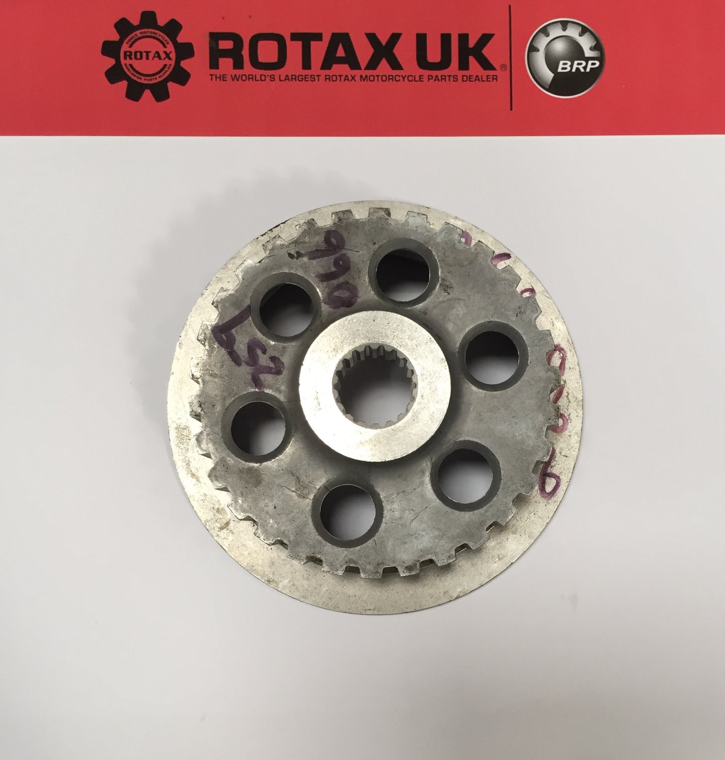 259066 - Clutch Hub for engine types: 123.