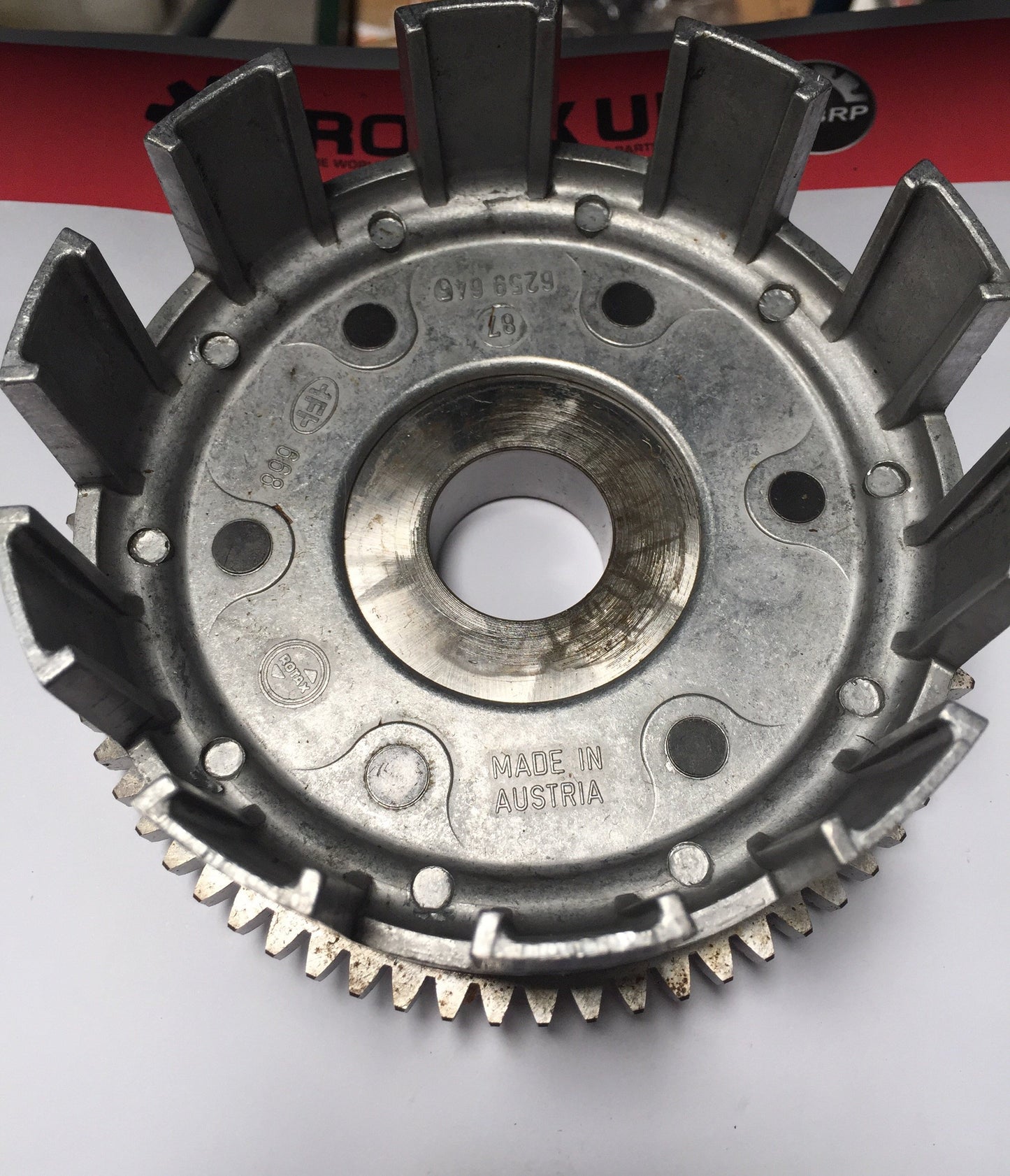 291594 - Primary Drive for engine types: 124.