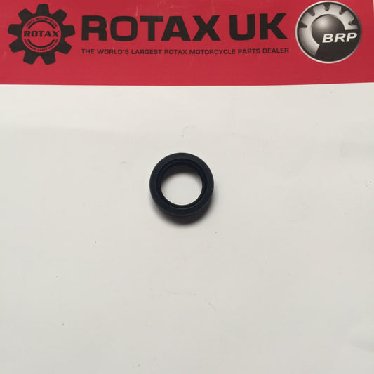 831260 - Oil Seal Kick Start Shaft for engine types: 100, 348, 504, 560, 604.